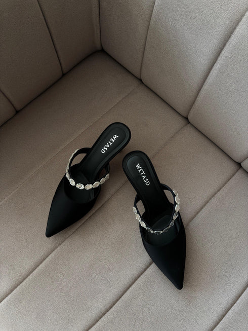 Crystal Embedded Slid On Pointy Toe Heel